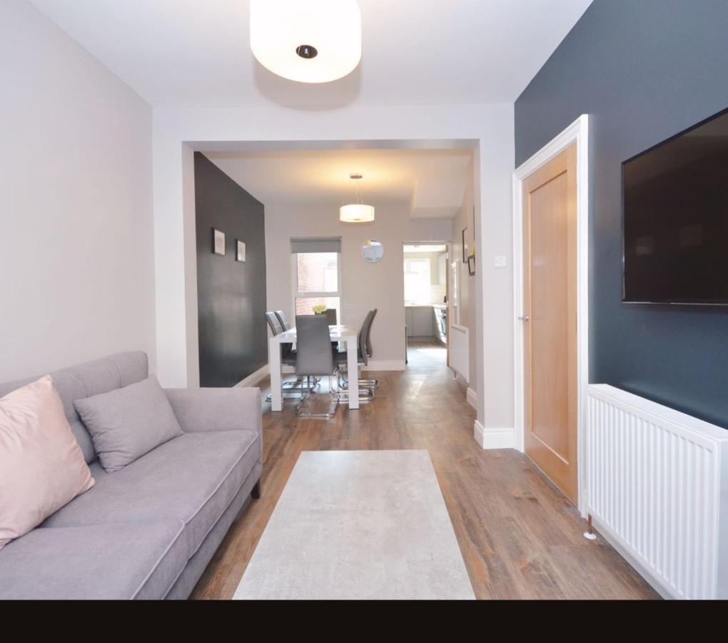 Queens Quarter Townhouse 1 Belfast Esterno foto